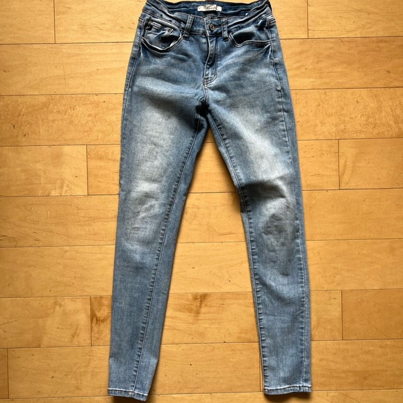 KanCan Denim - KanCan Medium Wash Skinny Jeans 5/26